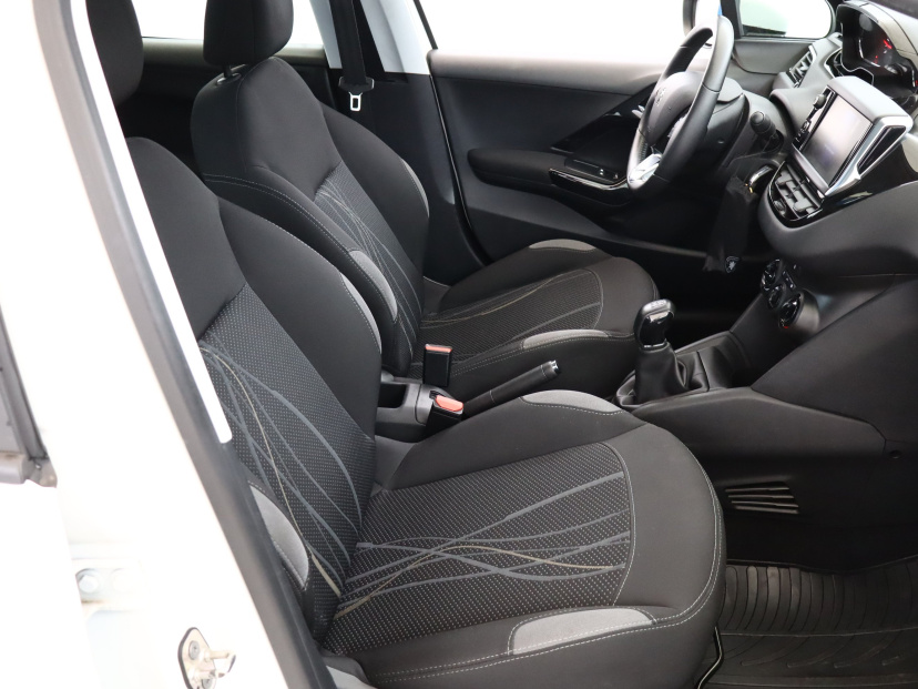 Peugeot 208, 2014