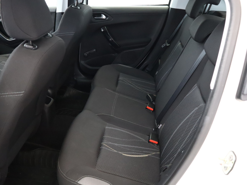 Peugeot 208, 2014