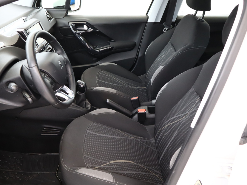 Peugeot 208, 2014