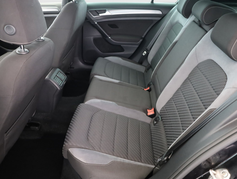 Volkswagen Golf, 2017