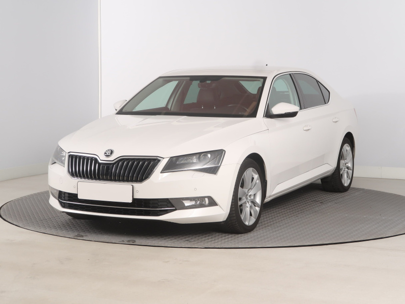 Škoda Superb, 2016