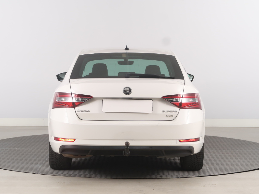Škoda Superb, 2016
