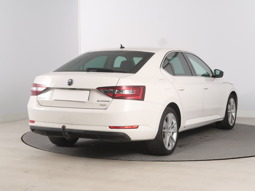 Škoda Superb, 2016