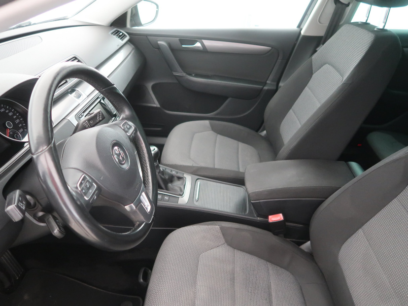 Volkswagen Passat, 2012
