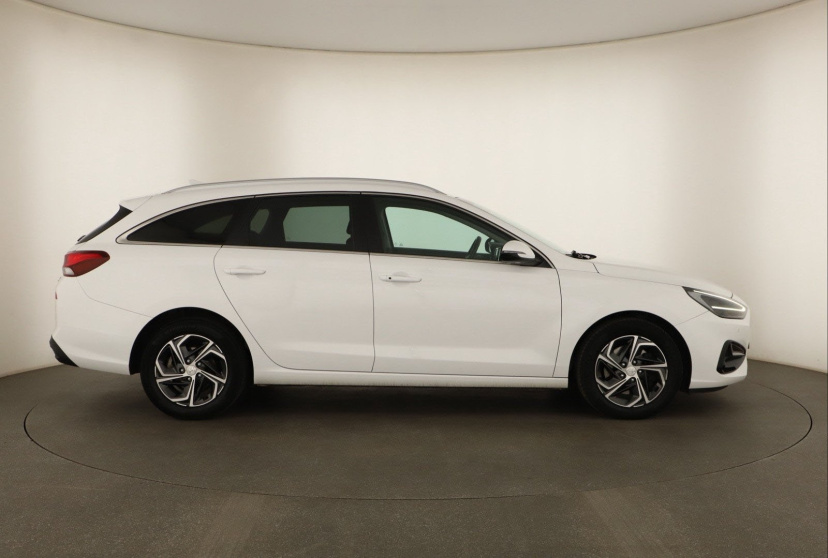 Hyundai i30, 2023