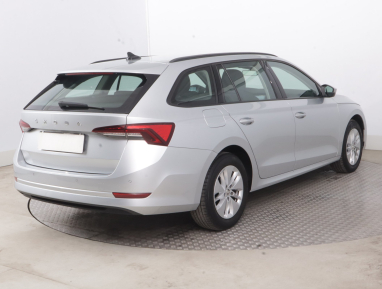 Škoda Octavia - 2023