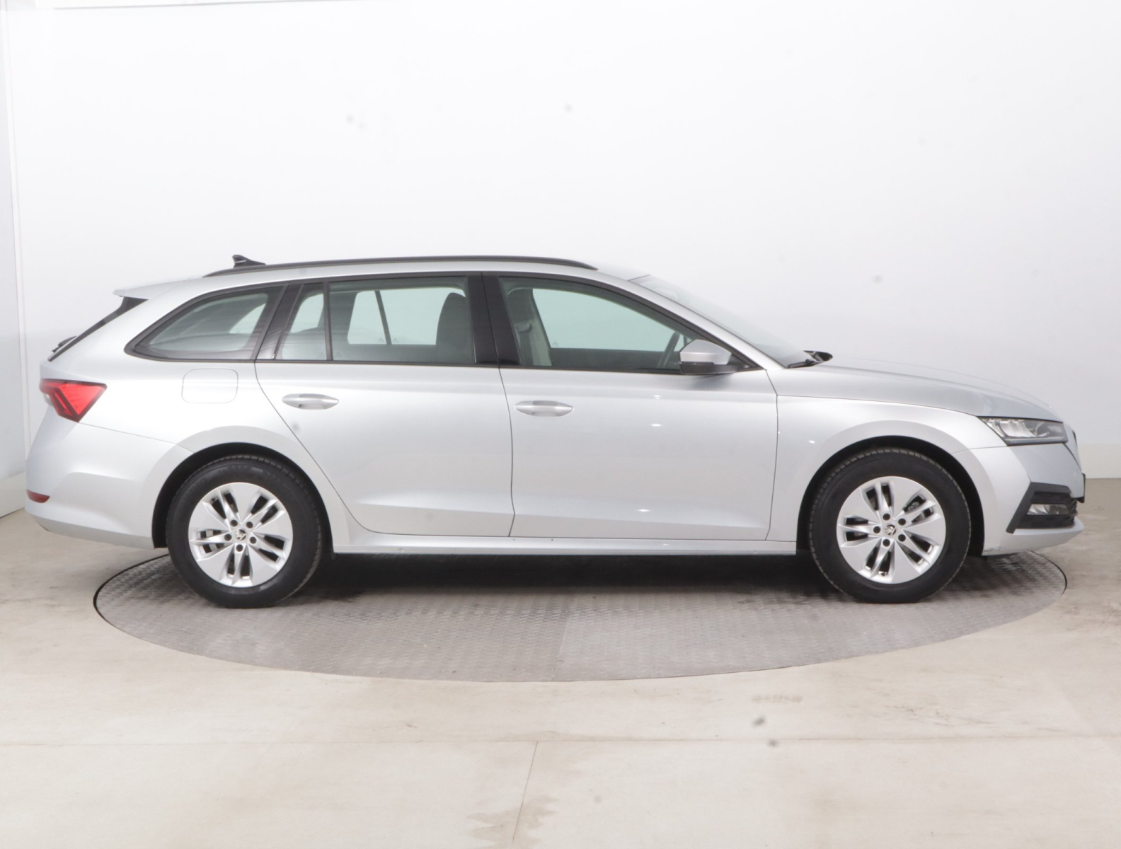Škoda Octavia - 2023