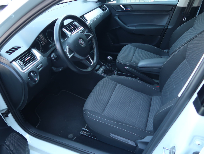 Škoda Rapid Spaceback, 2015