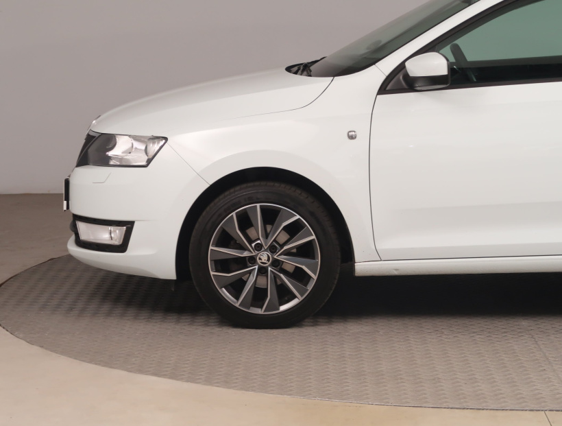 Škoda Rapid Spaceback, 2015