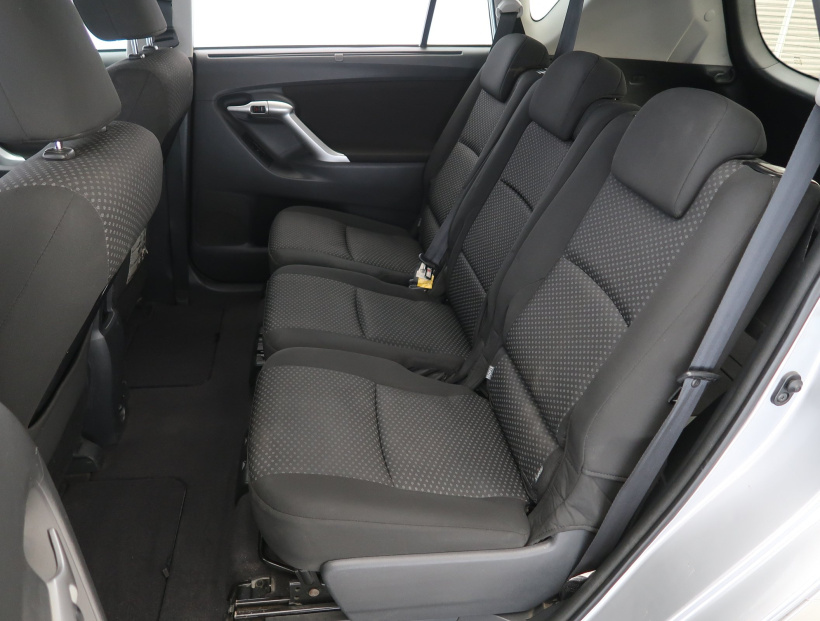 Toyota Verso, 2010