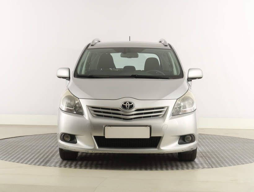 Toyota Verso, 2010