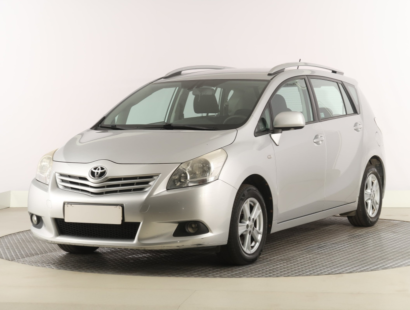Toyota Verso, 2010