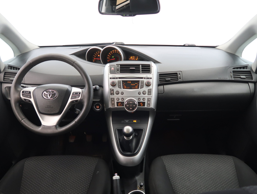 Toyota Verso, 2010