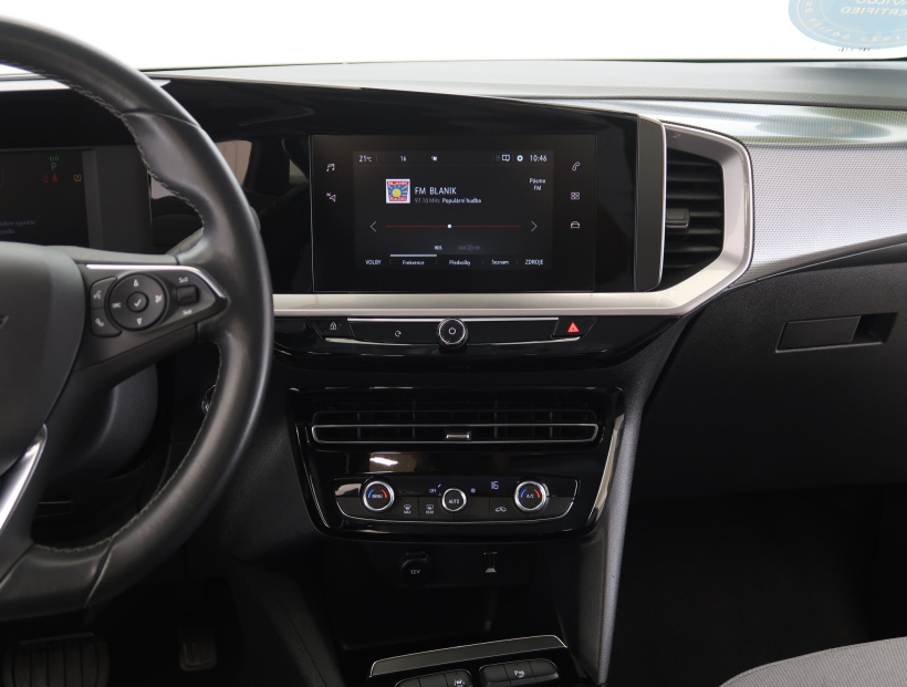 Opel Mokka-e, 2022