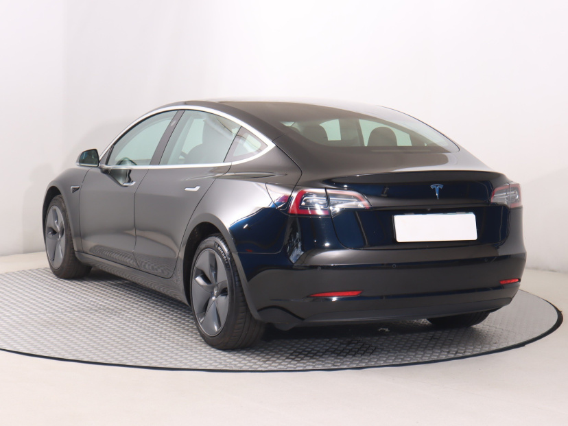 Tesla Model 3, 2019