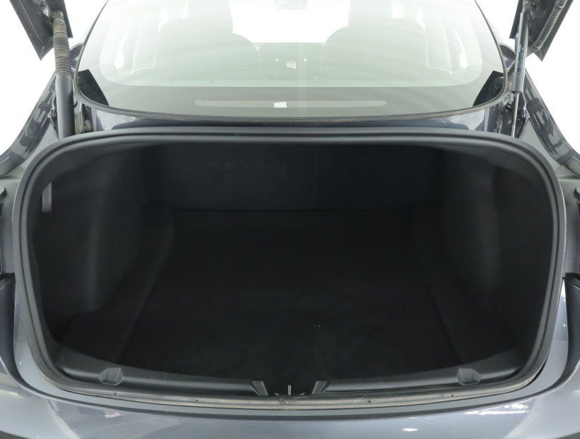 Tesla Model 3, 2023