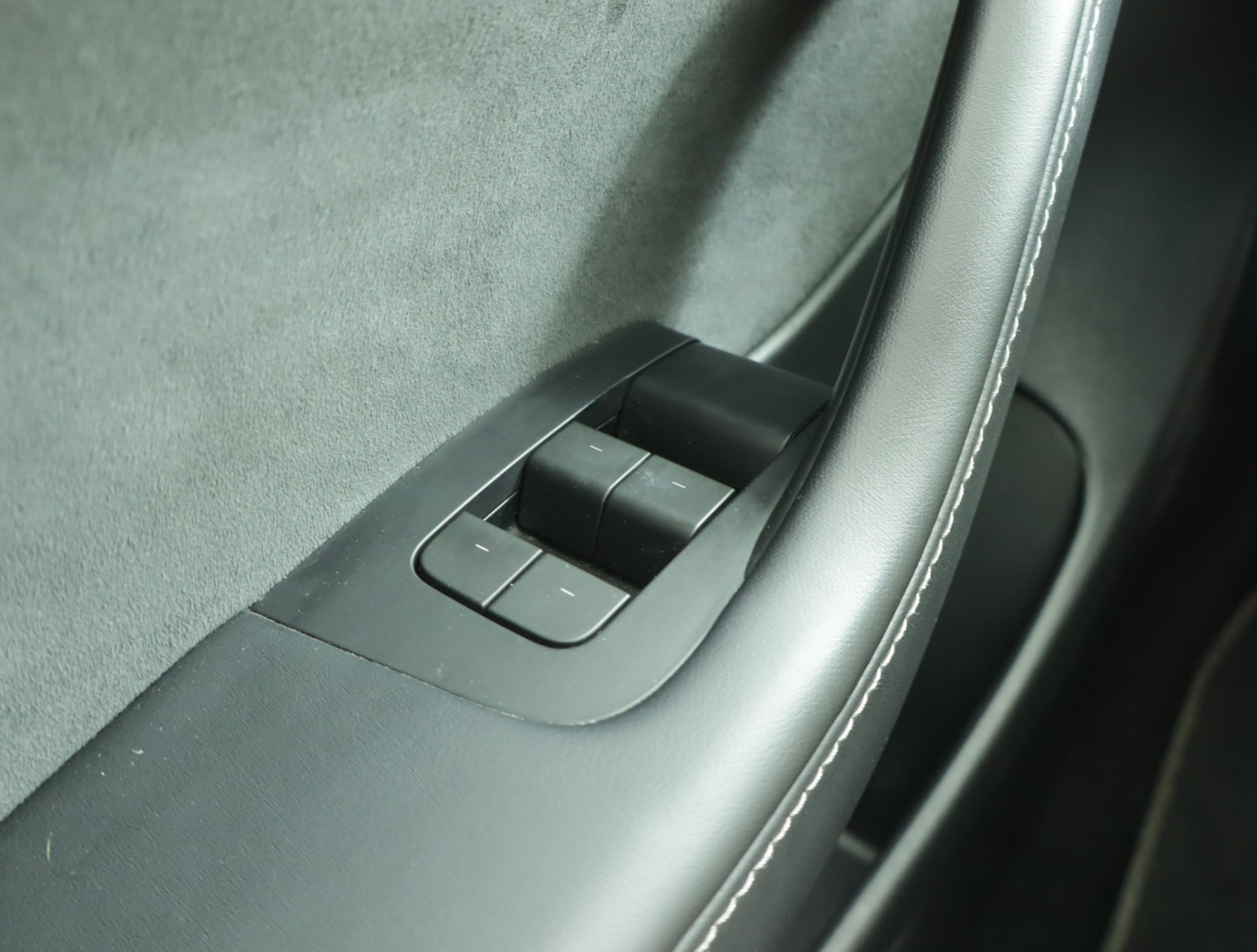 Tesla Model 3 Long Range RWD – fotografie 22