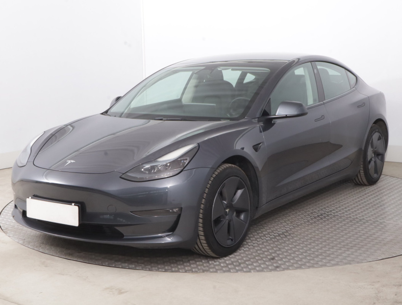 Tesla Model 3, 2023