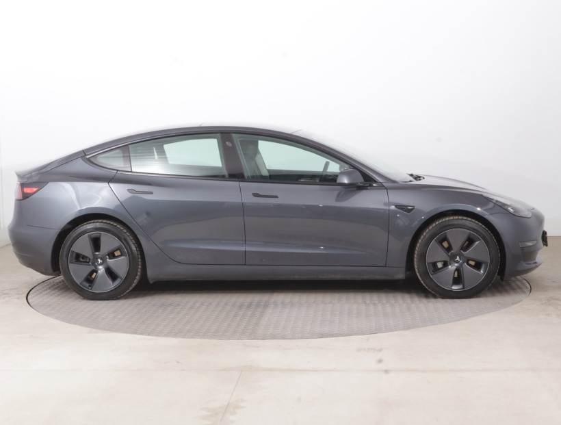 Tesla Model 3, 2023