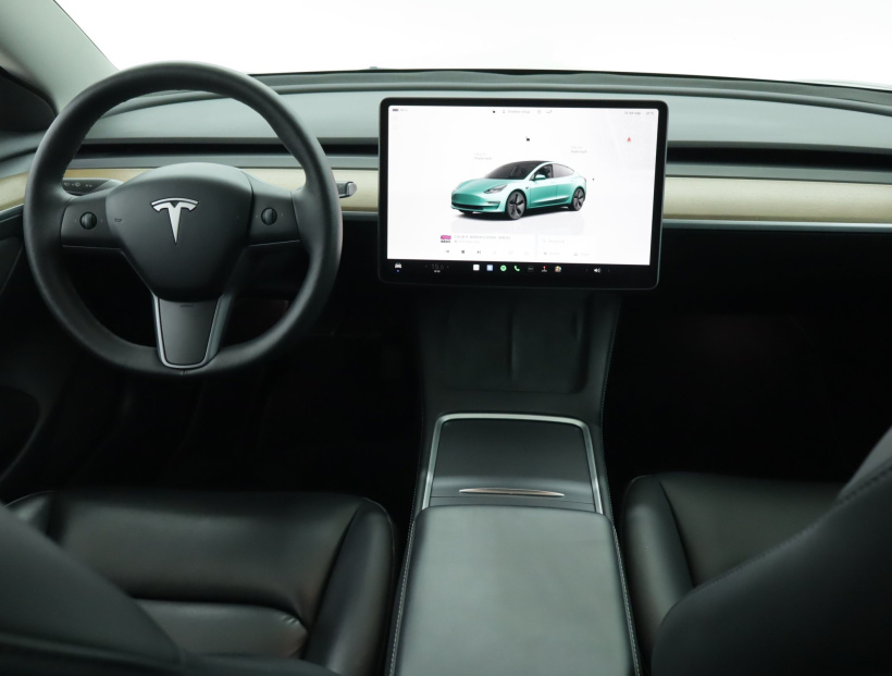 Tesla Model 3, 2023
