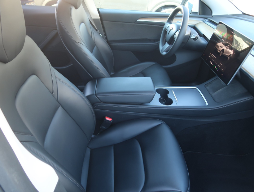 Tesla Model Y, 2022