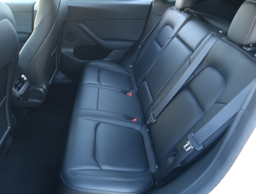 Tesla Model Y, 2022