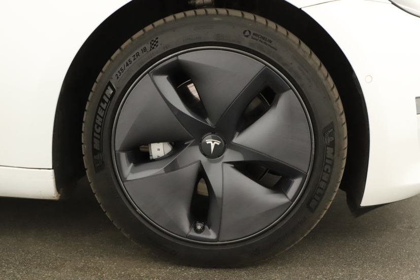 Tesla Model 3, 2020