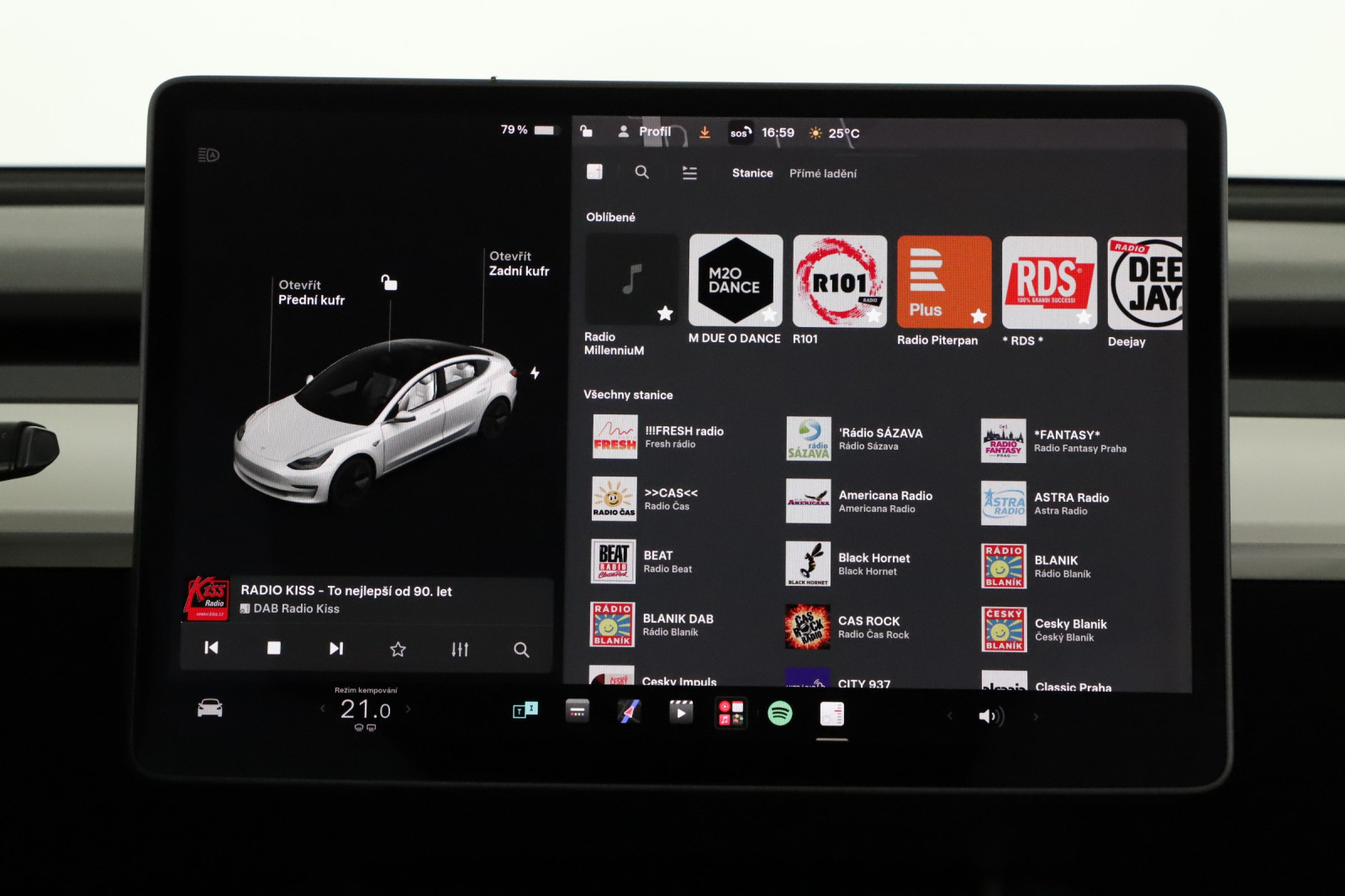 Tesla Model 3 Long Range AWD – fotografie 22