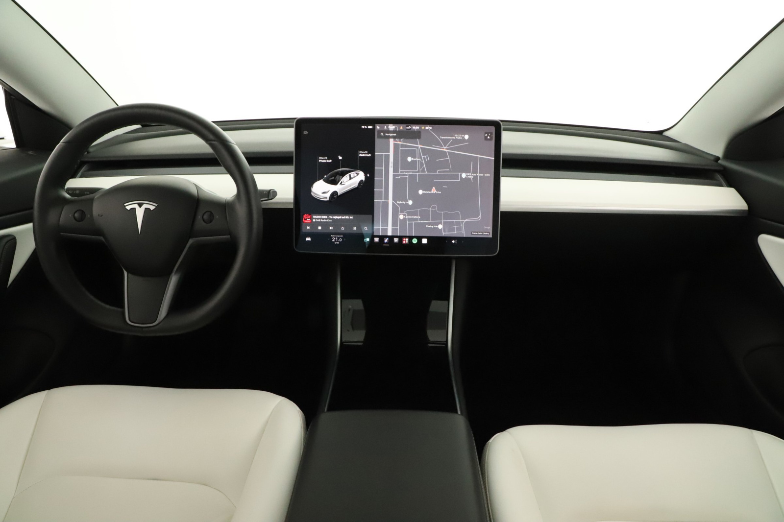 Tesla Model 3 Long Range AWD – fotografie 9