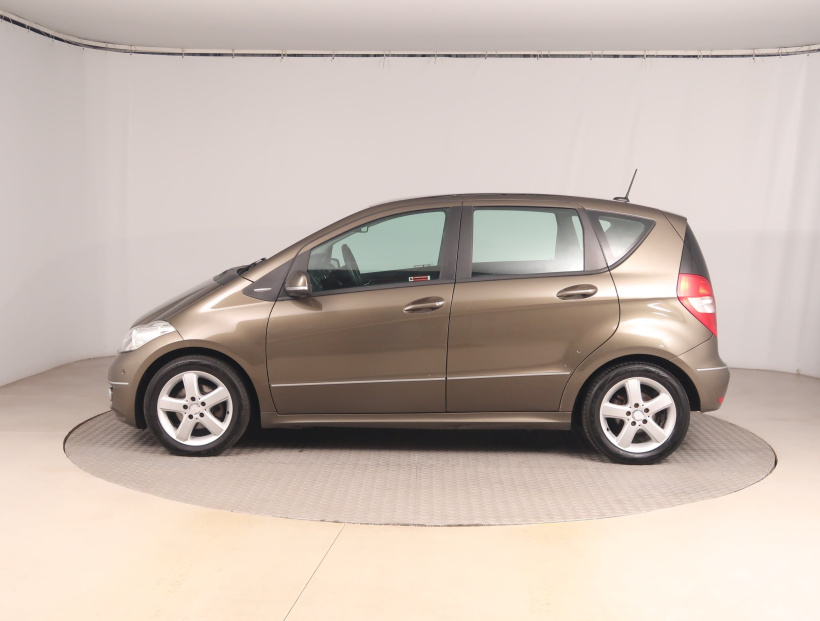 Mercedes-Benz A, 2011
