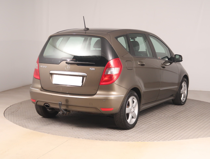 Mercedes-Benz A, 2011