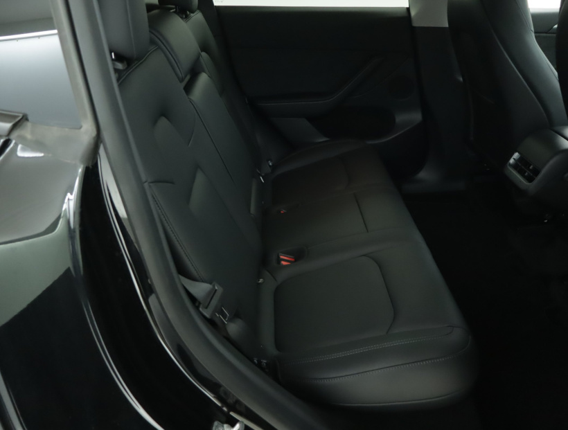 Tesla Model Y, 2022