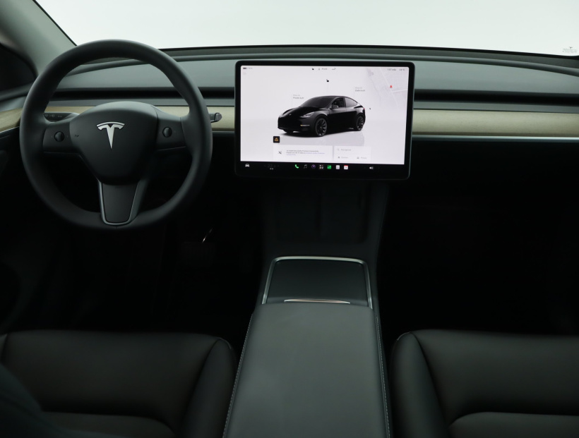 Tesla Model Y, 2022