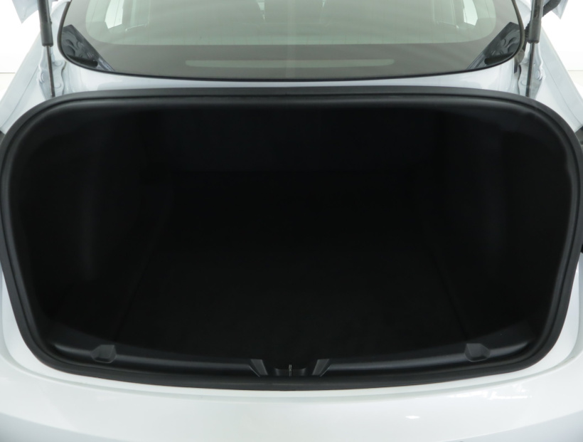Tesla Model 3, 2019
