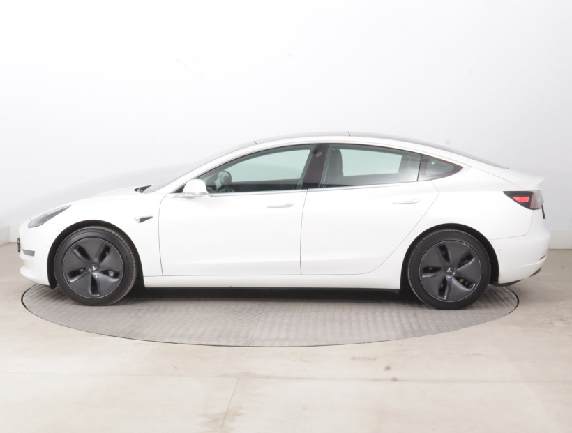 Tesla Model 3, 2019