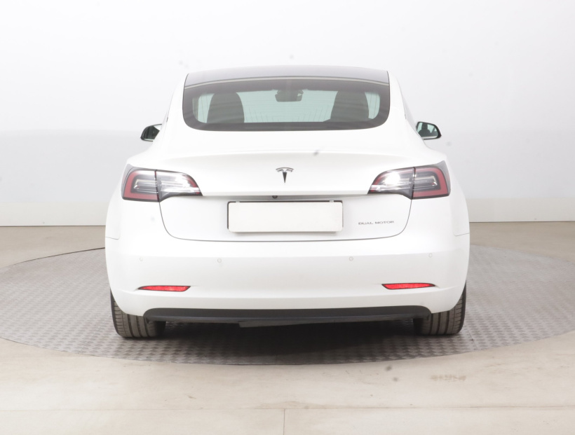 Tesla Model 3, 2019