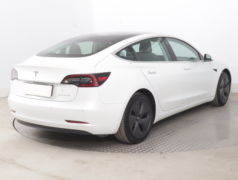 Tesla Model 3, 2019