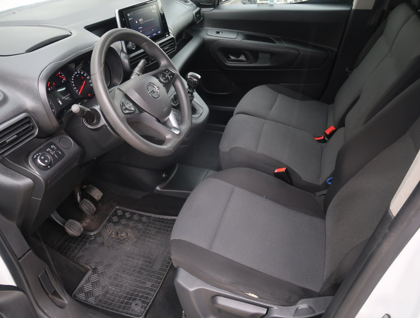 Opel Combo, 2022