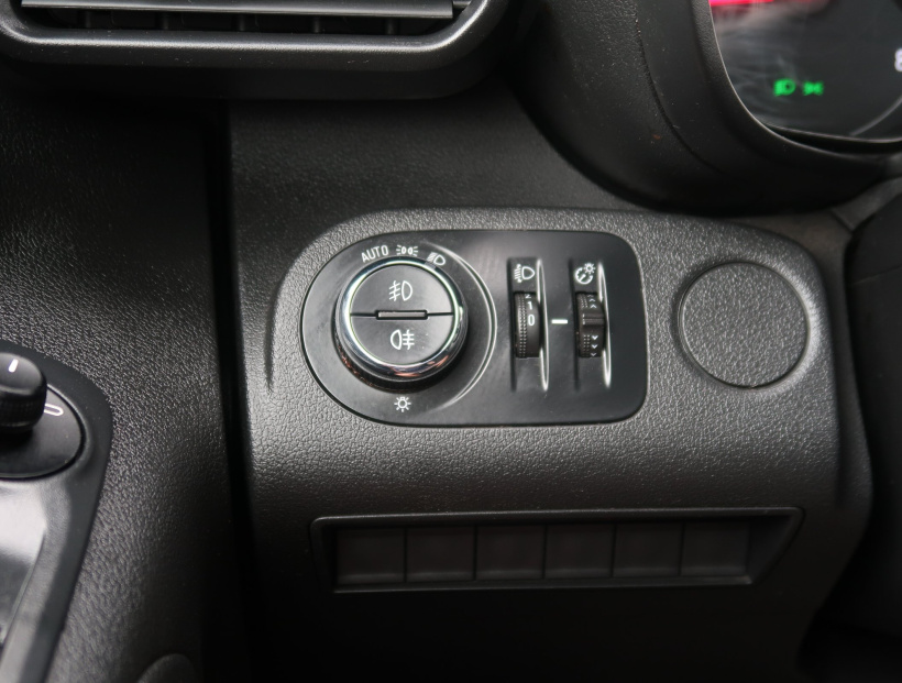 Opel Combo, 2022