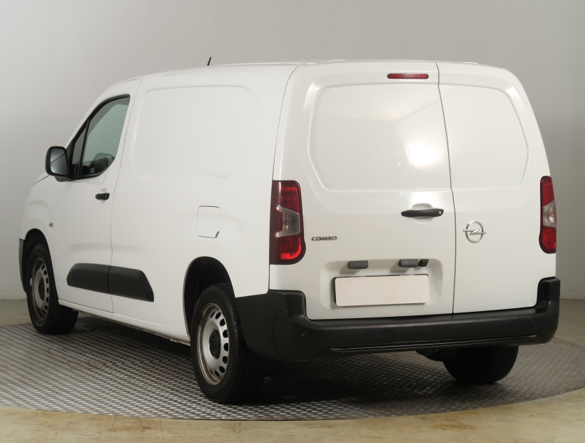 Opel Combo, 2022