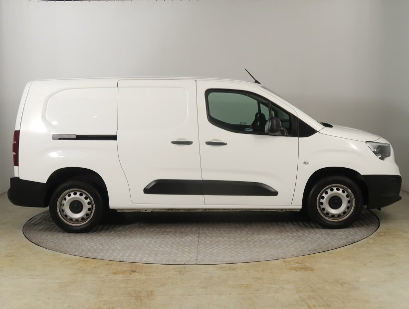 Opel Combo, 2022