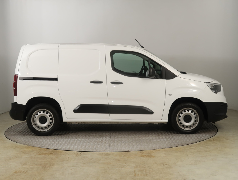 Opel Combo, 2022