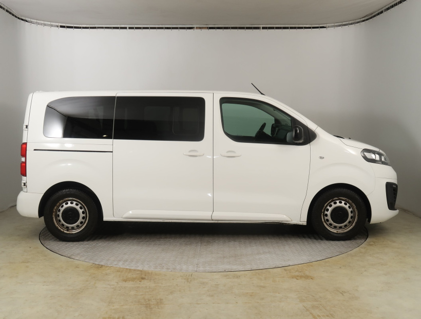 Opel Vivaro, 2022