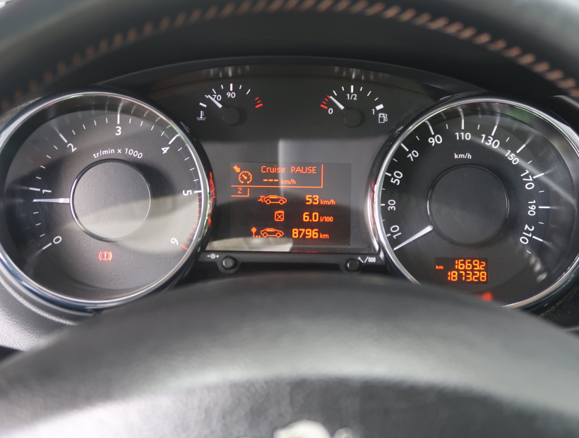 Peugeot 3008, 2015
