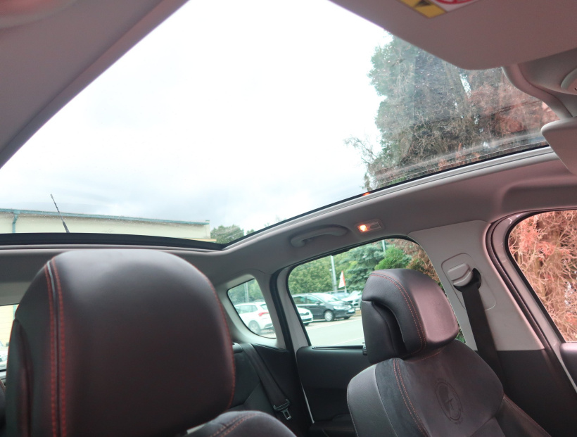 Peugeot 3008, 2015