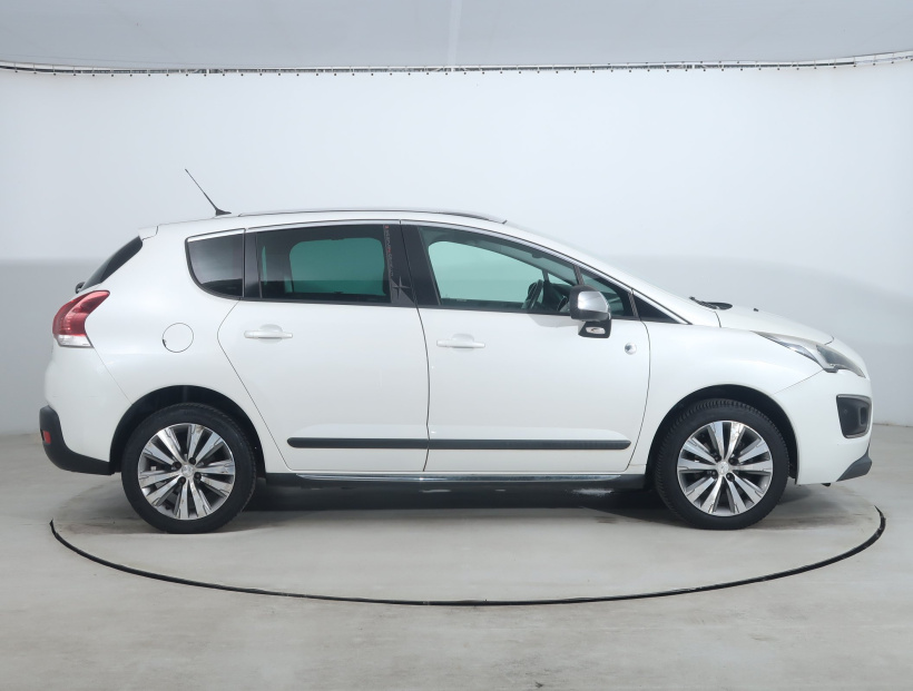 Peugeot 3008, 2015