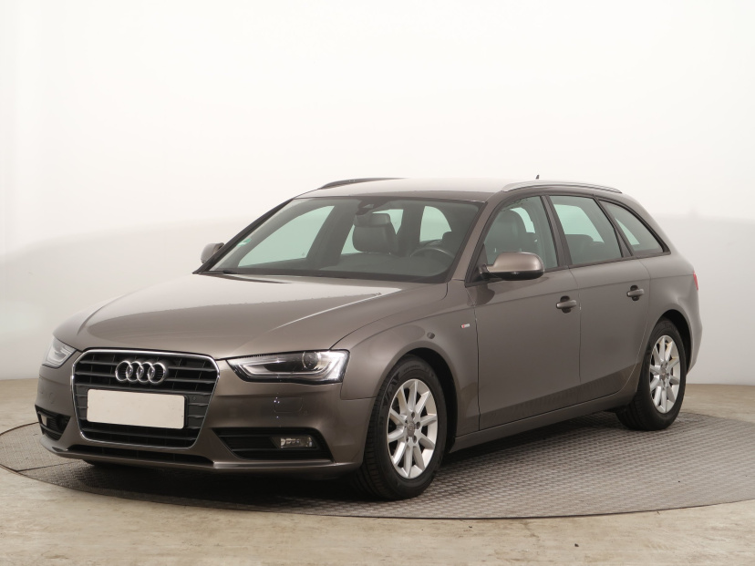 Audi A4, 2015