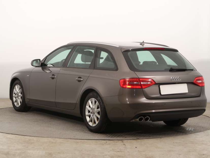 Audi A4, 2015