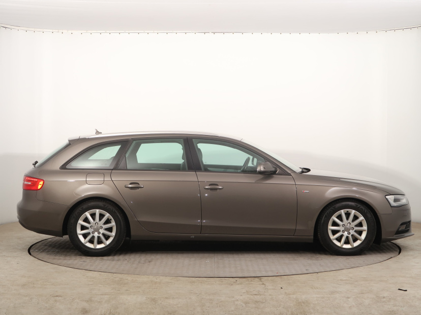 Audi A4, 2015