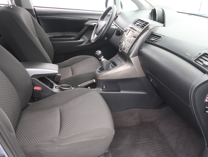 Toyota Verso, 2010
